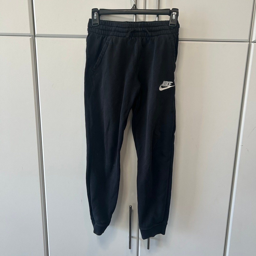 Nike Sportswear Club Fleece Joggers Black Boys Medium Sweatpants BV0786-010
